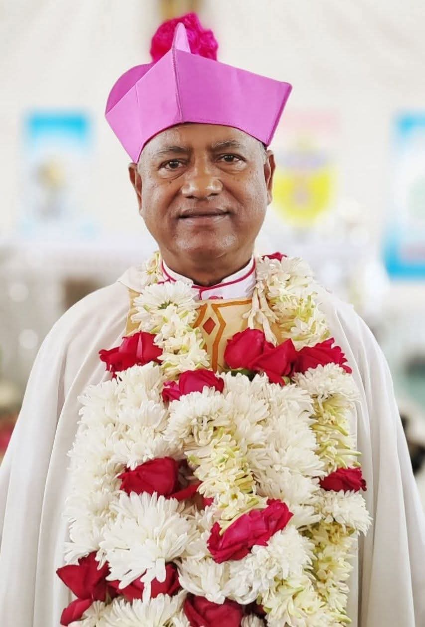 ‘God may clothe my heart with humility’: Monsignor marks 40 years as a priest