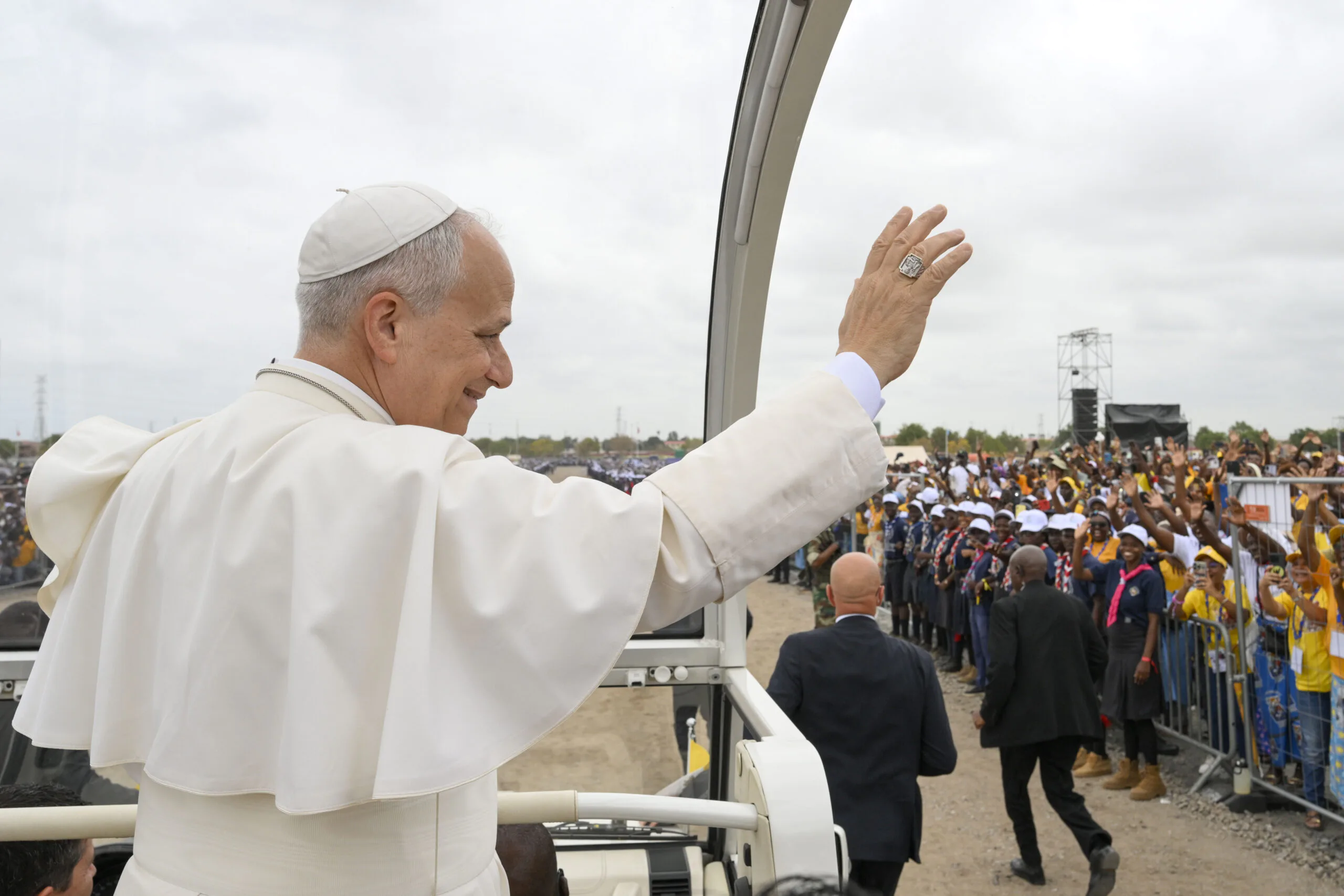PHOTOS: Pope Leo XIV celebrates Mass, leads rosary in Angola