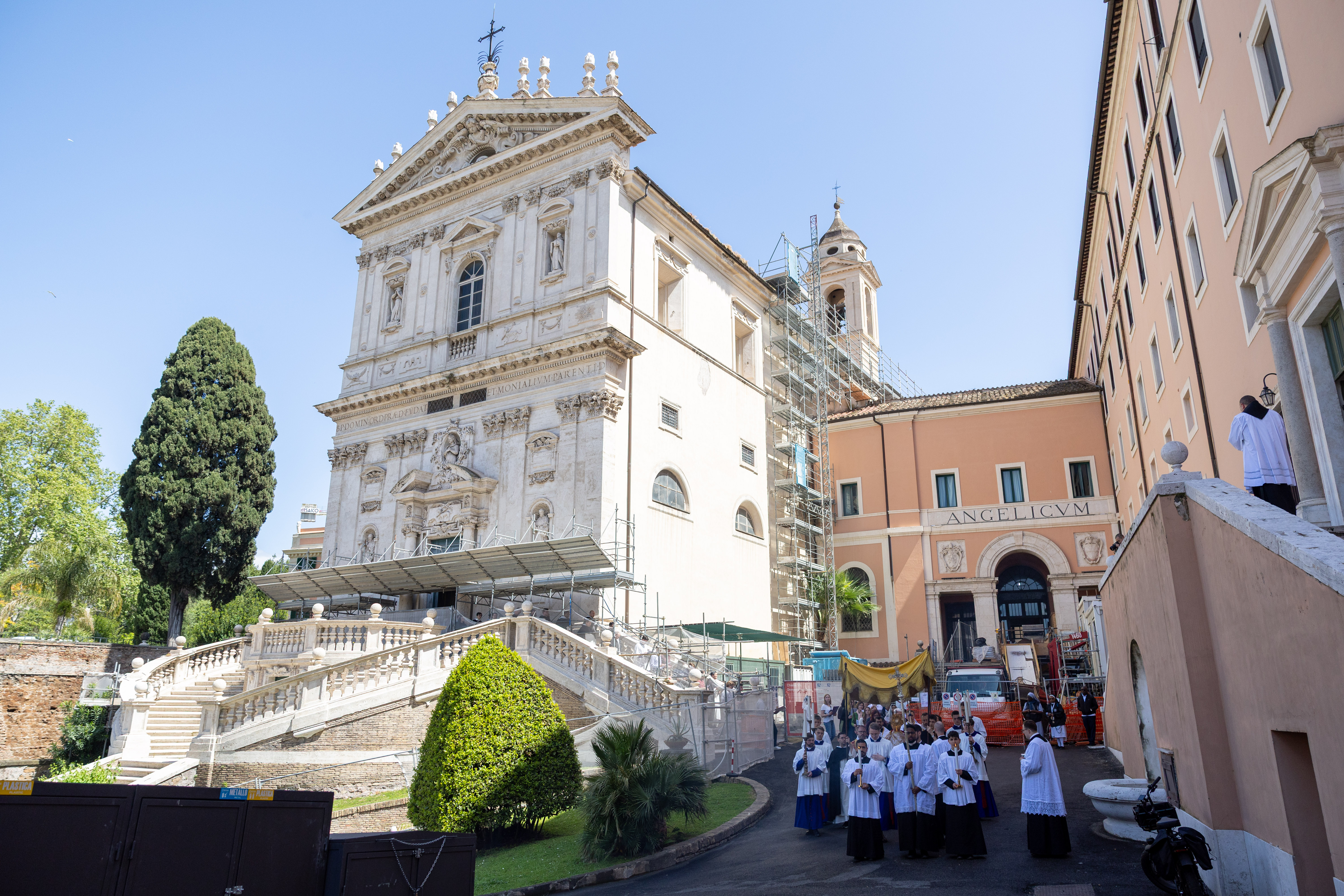 Students and faculty of the Pontifical University of St. Thomas Aquinas in Rome participate in a Eucharistic procession on the university’s campus on April 16, 2026. | Credit: Daniel Ibanez/EWTN News