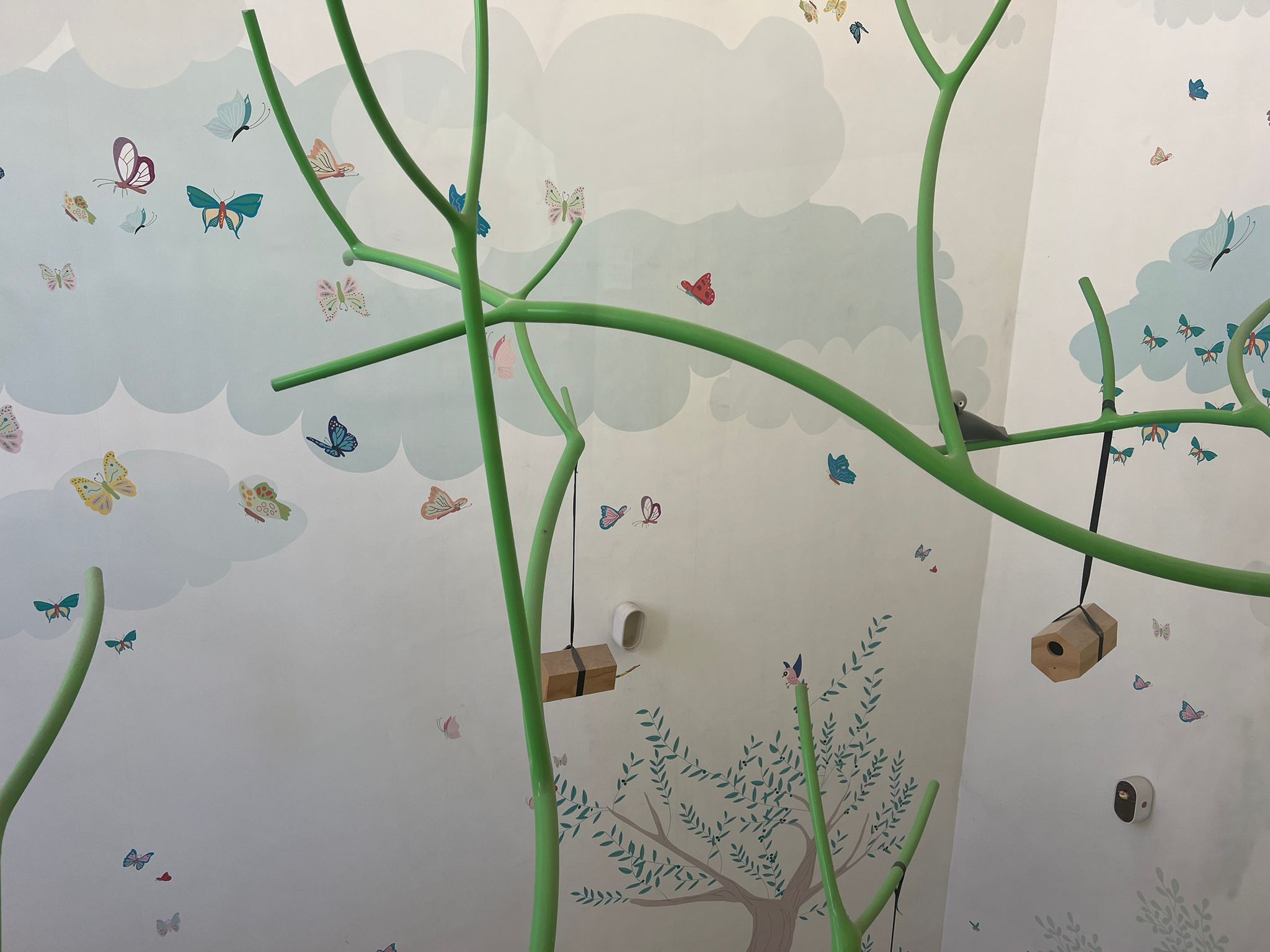 Some bird houses adorn the main staircase at the Child Jesus Children’s Hospital in Madrid. | Credit: Almudena Martínez-Bordiú/ACI Prensa