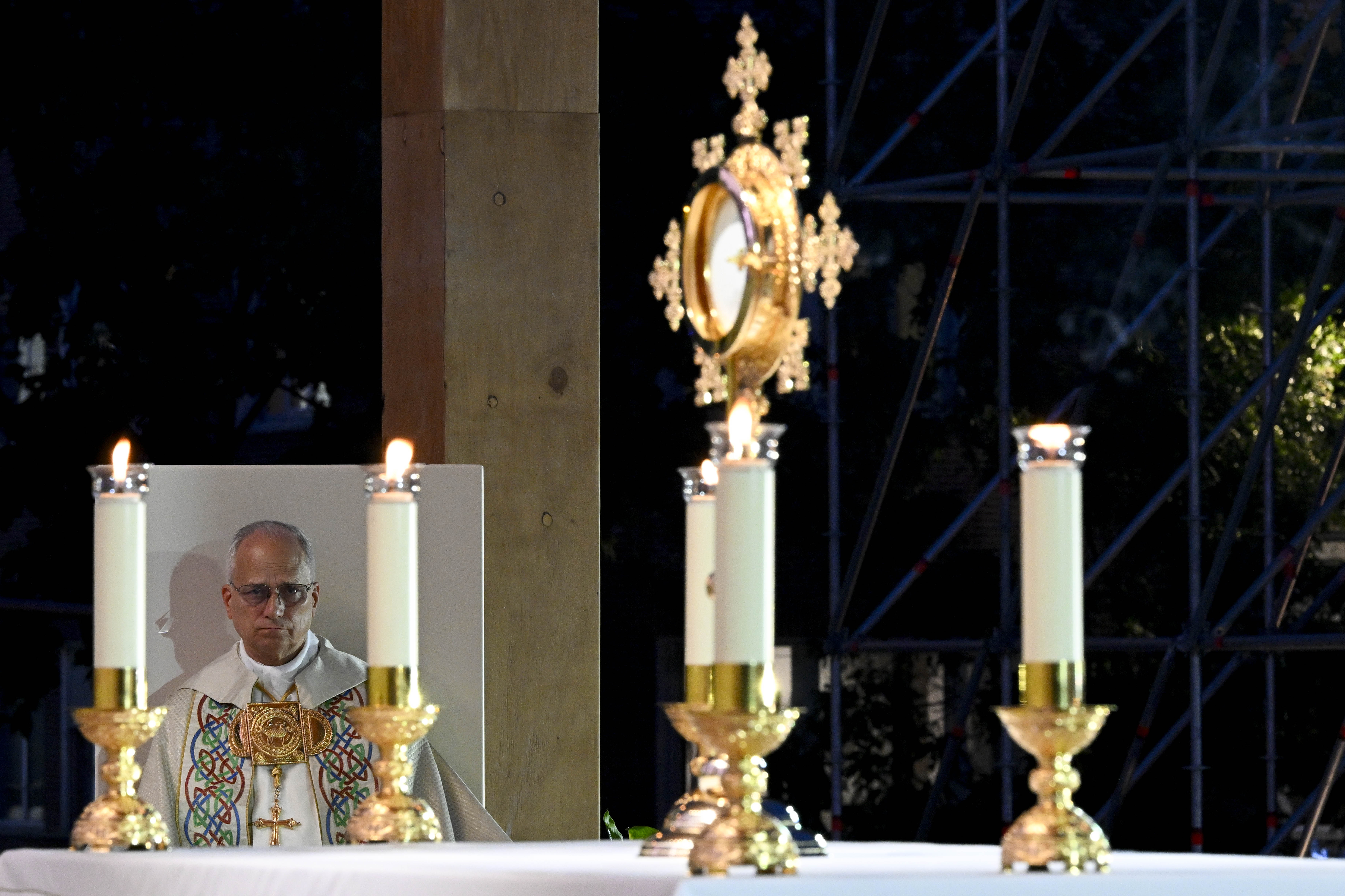 Pope Leo XIV looks upon the Blessed Sacrament after a meeting with young people in Madridʼs Plaza de Lima, June 6, 2026. The Holy Father began his six-day apostolic visit to Spain meeting with the countryʼs royalty and civil leaders along with hundreds of thousands of youth. | Credit: Daniel Ibáñez/EWTN News