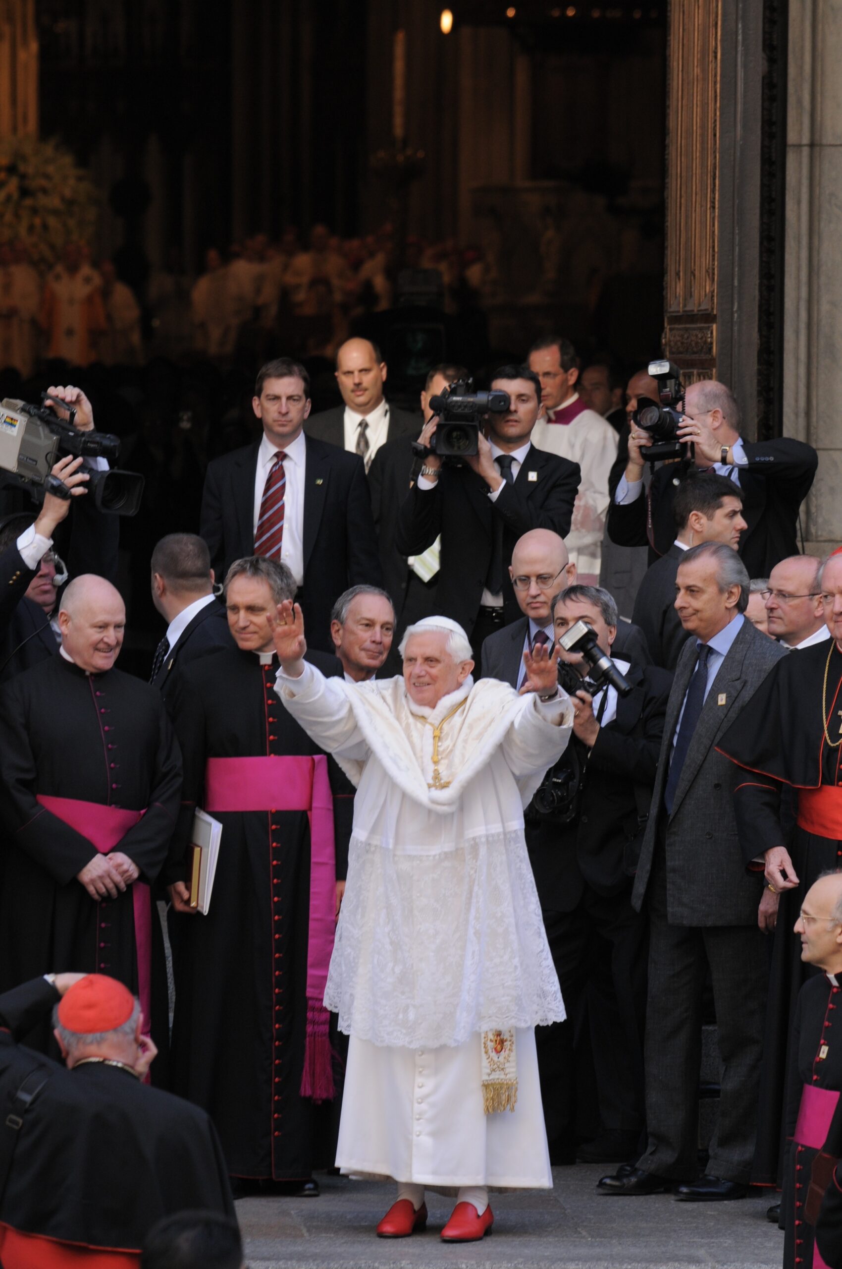 The papal mozzetta: Why the pope wears a red cape