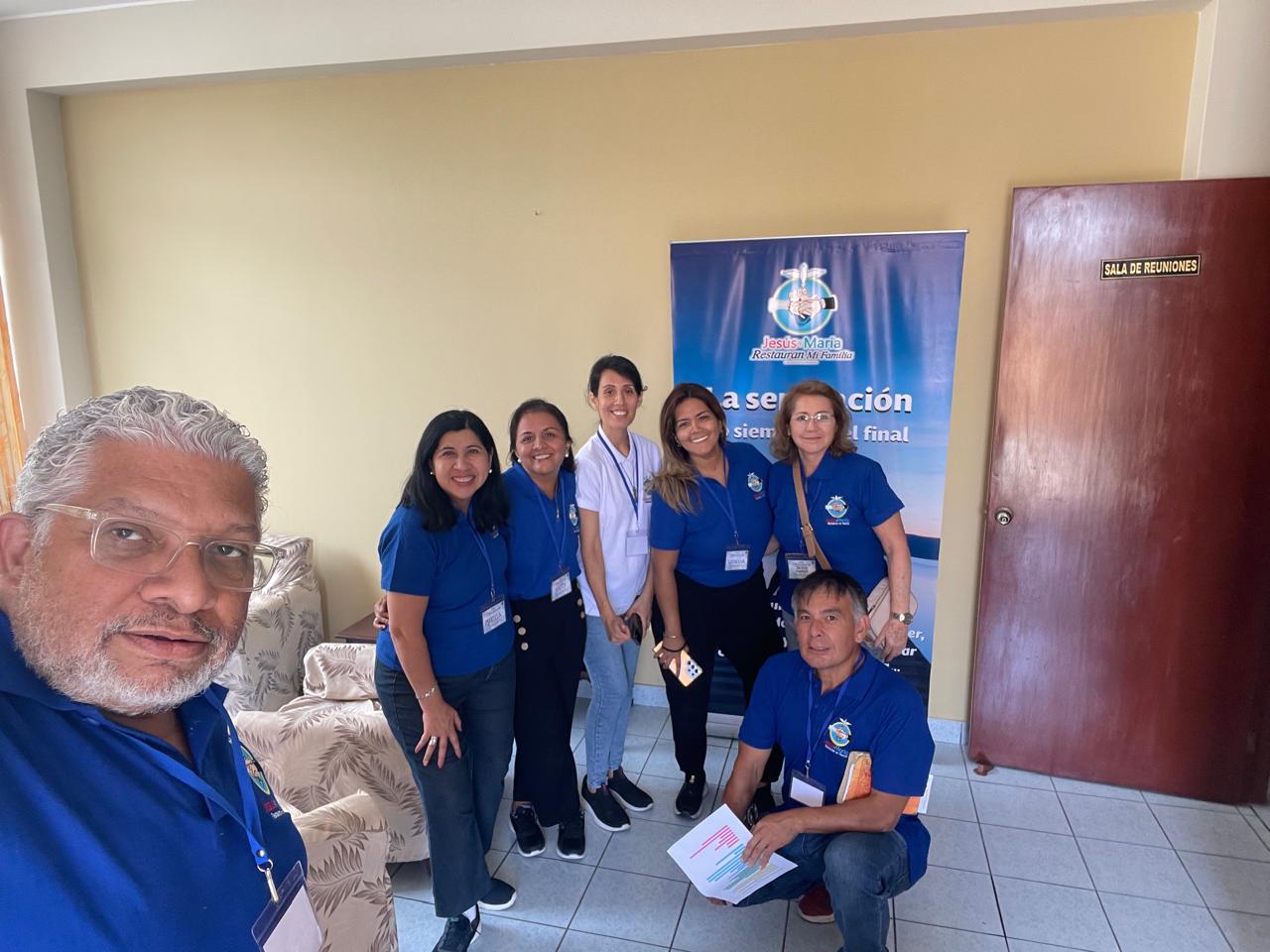Harold and Mariela with members of the Peruvian Catholic movement “Jesus and Mary Are Restoring My Family.” | Credit: Photo courtesy of Harold Figueras and Mariela Villanueva