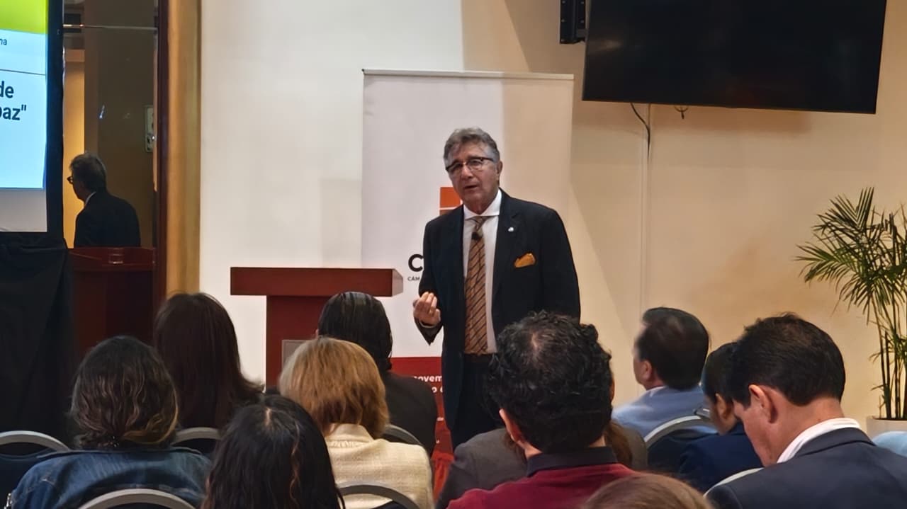 Adrián Lomello gives a presentation at the First Specialized Conference on Religious Tourism in Peru | Credit: Diego López Marina/EWTN News