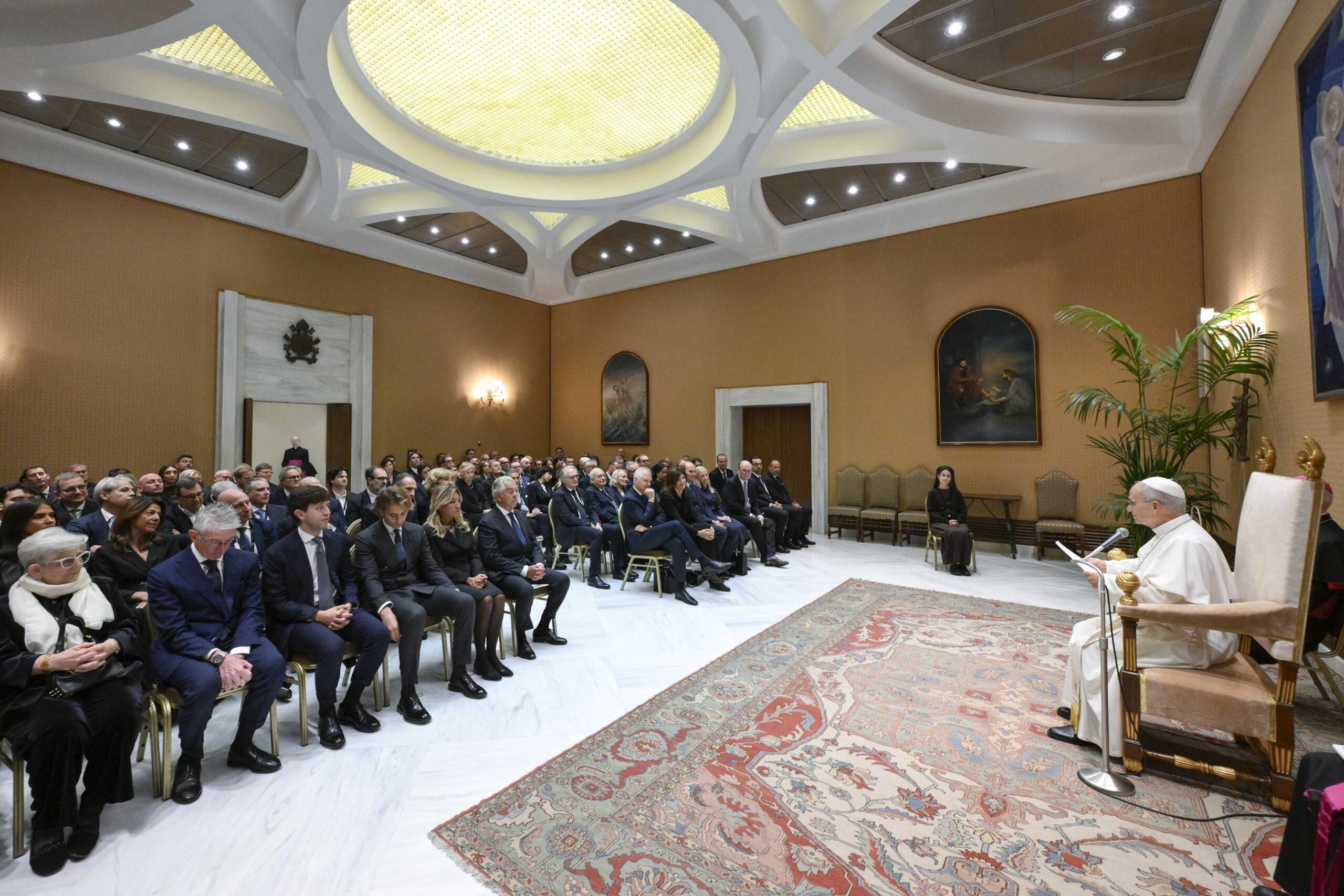 Mercedes-Benz marks long history of making cars for the pope